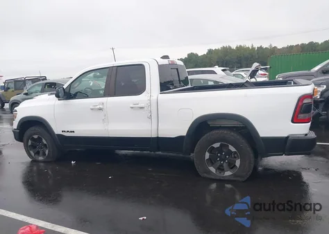 2020 Ram 1500 Rebel 4X4 6'4 Box z USA, uszkodzony, nr VIN 1C6SRFET8LN280141